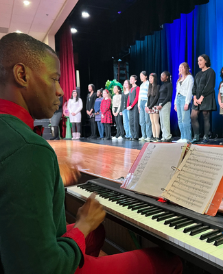 Woodward Chorus performing